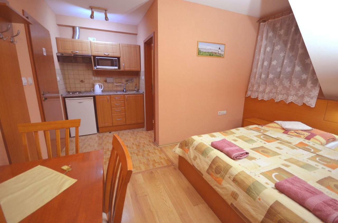 Apartmany Best Ii. Besenova Bagian luar foto