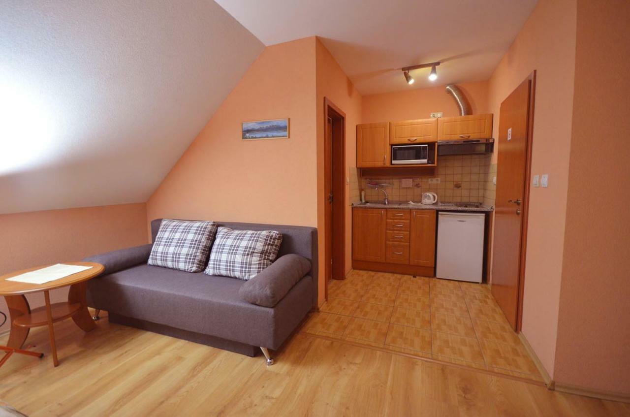 Apartmany Best Ii. Besenova Bagian luar foto